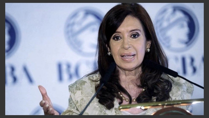 La ex mandataria está acusada de causar pérdidas por 50 mi millones de pesos al Estado.