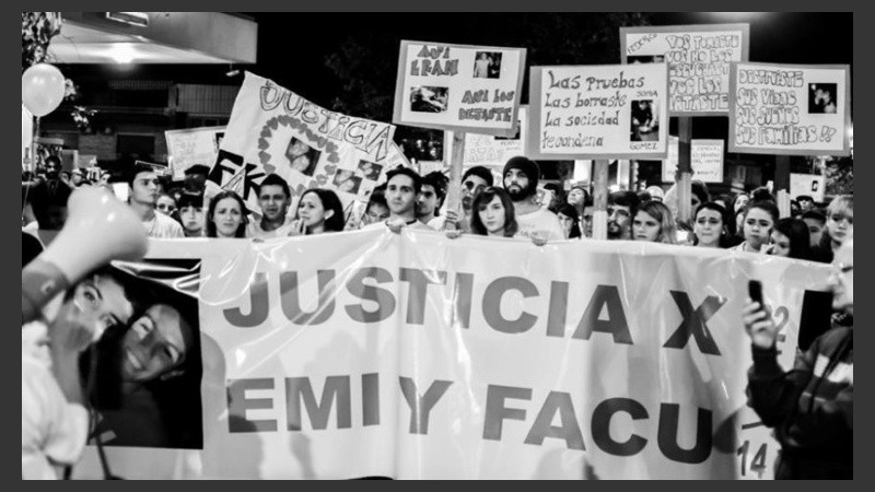 Primera marcha pidiendo justicia por la muerte de Facu y Emi.