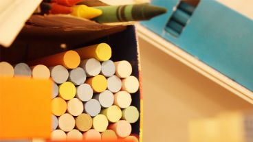 701 alumnos continuaron sus estudios en la modalidad domiciliaria, acompañados por un total de 1146 docentes.