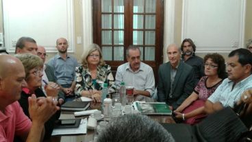 La ministra Balagué mantuvo una nueva reunión con los gremios docentes.