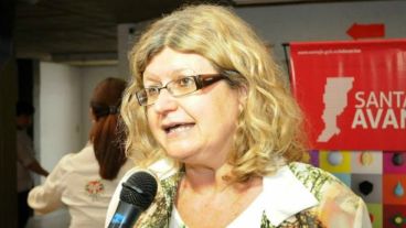 La funcionaria defendió la política salarial del gobierno.