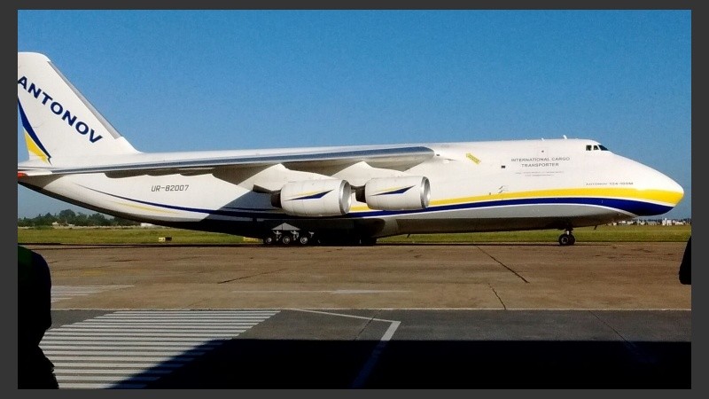 La nave es rusa y trasporta una pieza destinada al generador de la Usina Termoeléctrica “San Martín”.