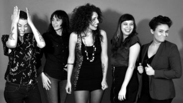 “Vamos a tocar el disco de cabo a rabo, posiblemente en el orden en que lo grabamos. Y vamos a sumar un par de cositas nuevas", dijo Maffía (centro).