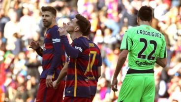 Messi celebra su gol ante Getafe; antes erró un penal.