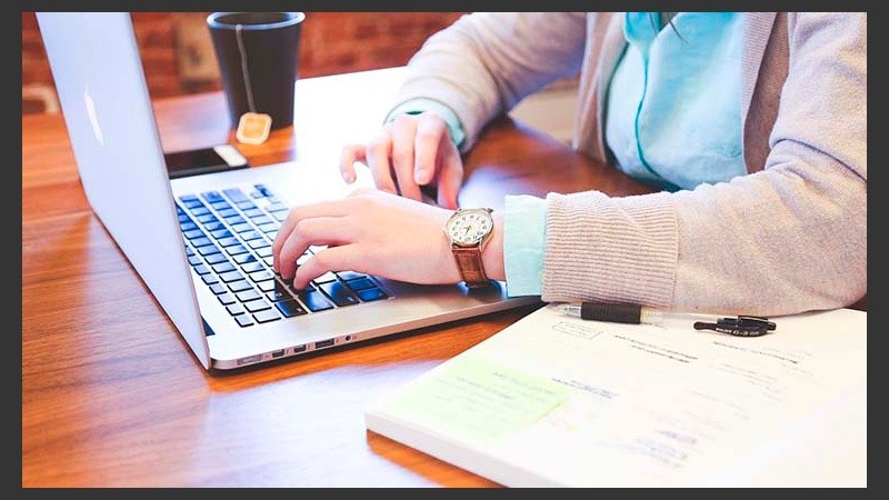 El curso está orientado a docentes o profesionales de la educación de los niveles de enseñanza media y superior científico-humanista.