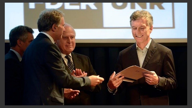 Macri abrió el ciclo ectivo de la UNR en la Facultad de Derecho.