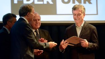 Macri abrió el ciclo ectivo de la UNR en la Facultad de Derecho.