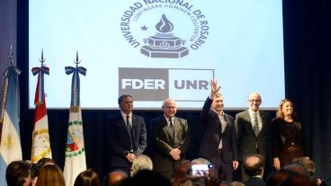 Macri abrió el ciclo ectivo de la UNR en la Facultad de Derecho.