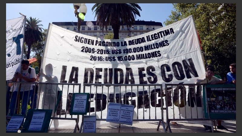 Las consignas en contra de Macri se hicieron ver. 