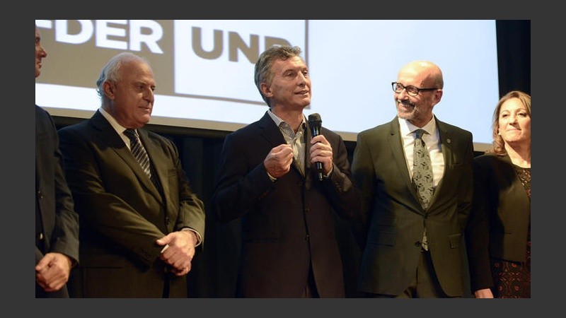 La llegada del presidente molestó a algunos decanos.