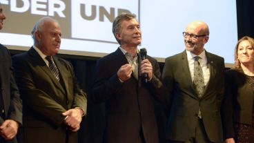 La llegada del presidente molestó a algunos decanos.