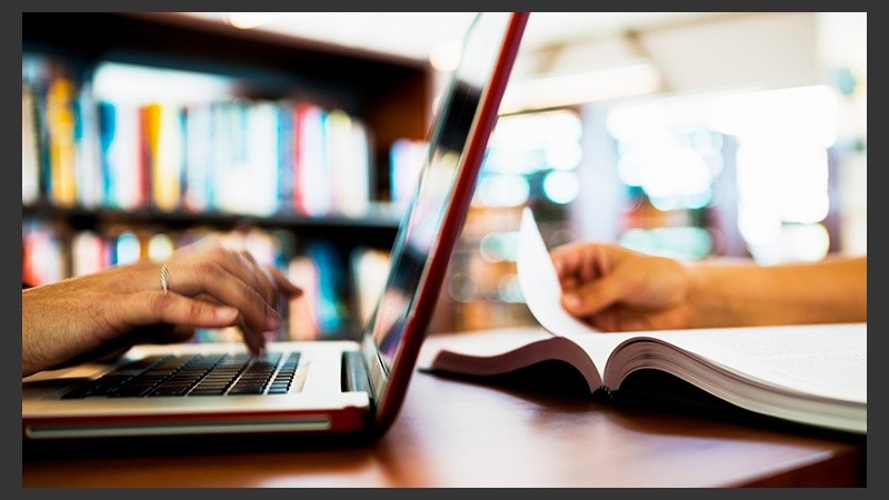 El curso propone que los participantes adquieran una visión amplia y comparativa de los problemas educativos de la región.