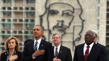 Toda una postal. Barack Obama en la Plaza de la Revolución en su visita a Cuba. (EFE)