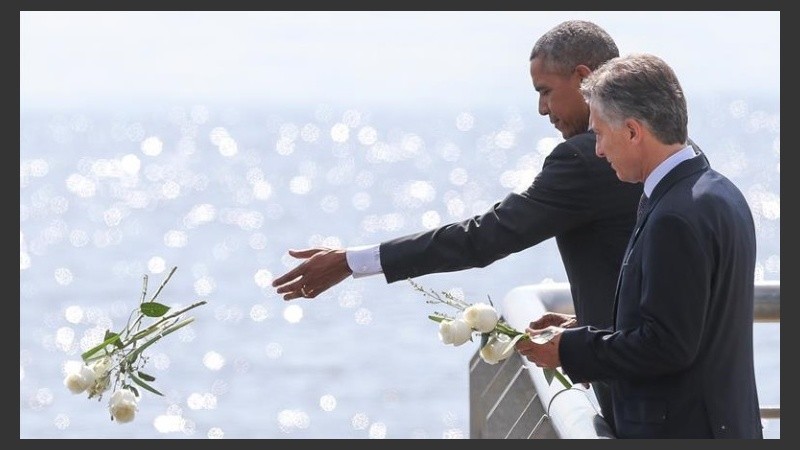 Los presidentes recorrieron el Parque de la Memoria.
