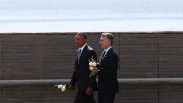 Los presidentes recorrieron el Parque de la Memoria.