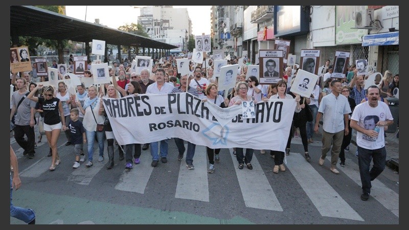 Los rosarinos salieron una vez más a las calles para pedir justicia y recordar a las víctimas.