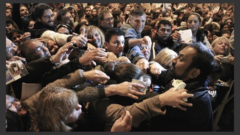 Ignacio saludó a los fieles una vez terminada la procesión.