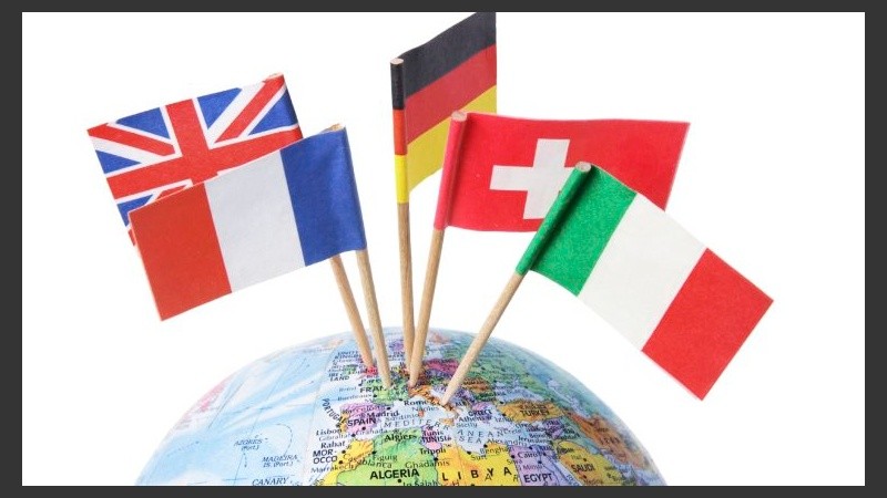 Los cursos son de Inglés, Portugués, Italiano, Francés, Alemán y Esperanto.