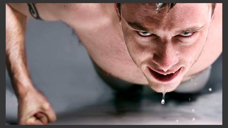 La concentración de electrolitos en el sudor es un factor esencial para predecir las necesidades de sales durante una actividad deportiva.