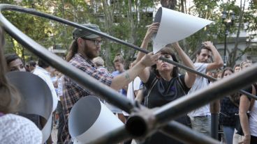 Es una intervención artística impulsada por la agrupación Hijos Rosario. (Alan Monzón/Rosario3.com)