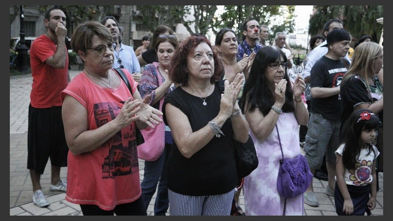 Mucha gente participó este jueves por la tarde. (Alan Monzón/Rosario3.com)