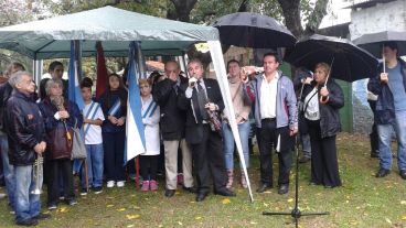 Desza murió en un bombardeo horas antes de que Argentina se rindiera ante los ingleses.