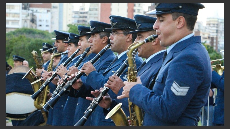 La banda militar interpretó varias canciones. (Alan Monzón/Rosario3.com)