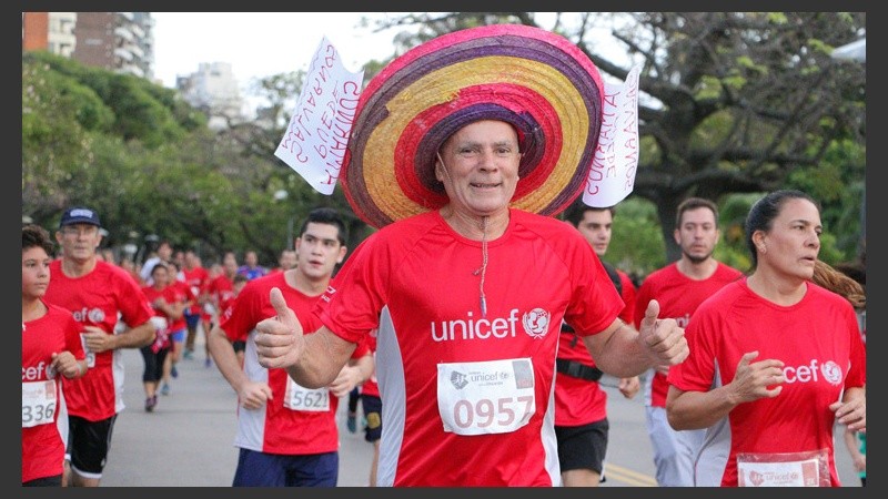 Siempre hay uno que llama la atención. (Alan Monzón/Rosario3.com)