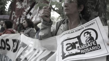 Docentes recordaron al maestro asesinado en Neuquén. (Alan Monzón/Rosario3.com)