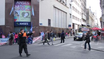 La protesta será este miércoles en Sarmiento y Rioja.