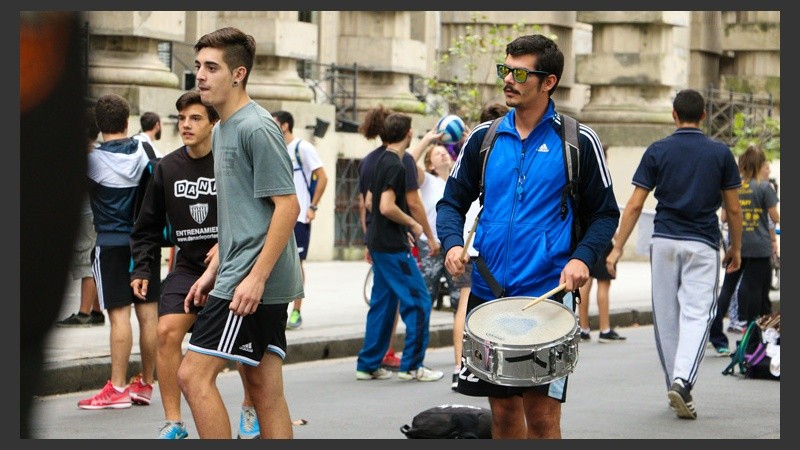 Ruidosa protesta este jueves. (Alan Monzón/Rosario3.com)