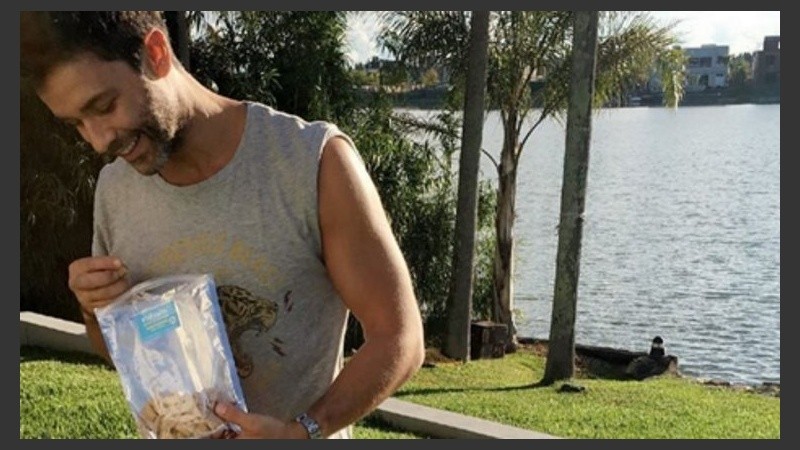 Mariano Martínez suma tatuajes a su nueva vida. 