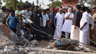 El primer ministro de la India, Narendra Modi, en el lugar de la tragedia. (EFE)