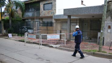 La casa situada en el pasaje apenas sufrió daños menores. (Alan Monzón/Rosario3.com)