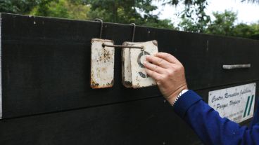 Anotadores de chapa. El equipo verde suma dos puntos. (Alan Monzón/Rosario3.com)