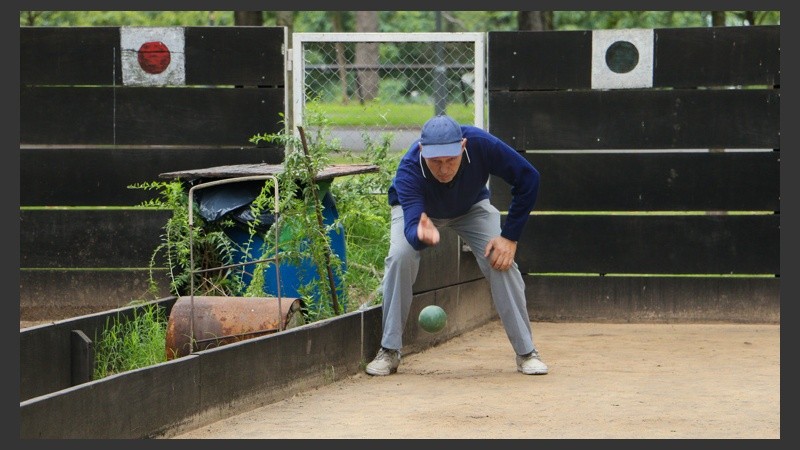 Concentración en el lanzamiento. (Alan Monzón/Rosario3.com)