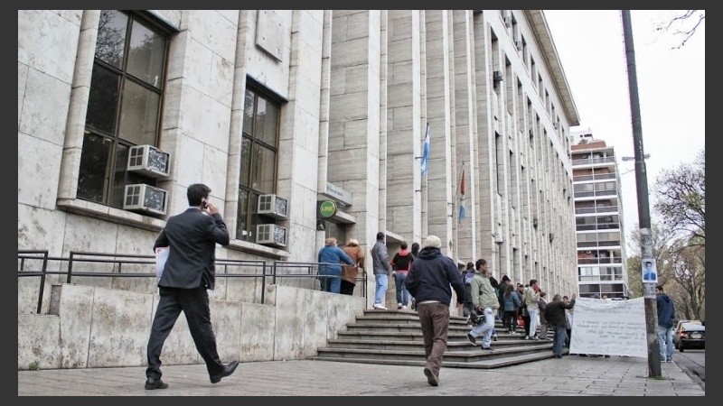 La pelea judicial por el descanso dominical continúa en Tribunales.