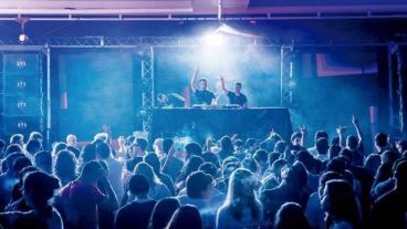 En Rosario las fiestas electrónicas no se detienen.