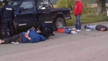 Los tres fueron detenidos por la policía bonaerense.