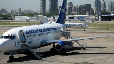 Los gremios reclaman una mejora salarial de entre el 24 y el 26 por ciento  frente al 20 por ciento ofrecido por las compañías estatales.