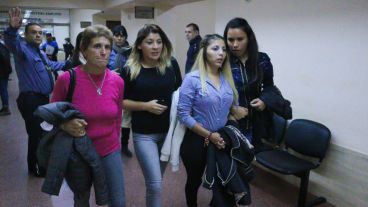 Así ingresaba a la sala Jésica, víctima de la violencia de género de su ex pareja.