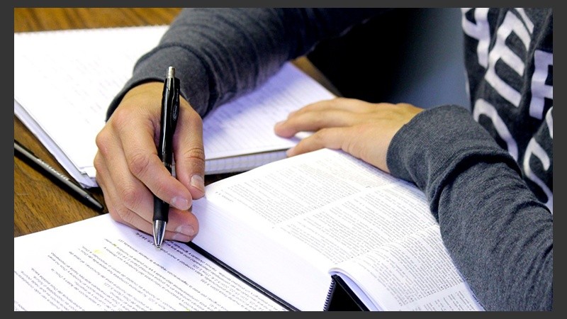 El Plan Vuelvo a Estudiar Virtual es una de las líneas estratégicas del programa.