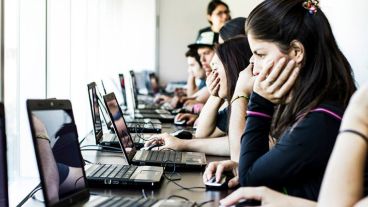 Aprender a programar permitirá a los niños y jóvenes a ser creadores de tecnología y no solo usuarios.