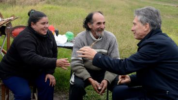 Farías contó que el presidente tiene sus 100 pesos en un marco.