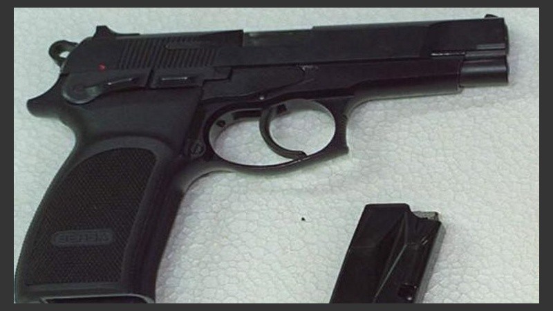 Pistolas calibre 9 milímetros. 