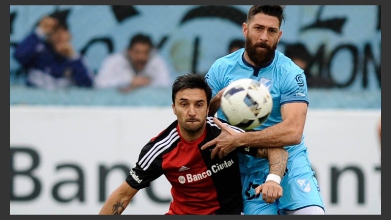 Scocco, otra vez titular, la aguanta ante el ex canalla Bogino.