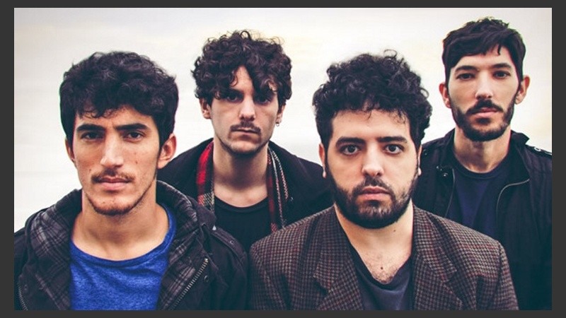 “Es un disco que se puede convertir en algo íntimo o en algo grande”, dijo Comas (abajo, der.) sobre 