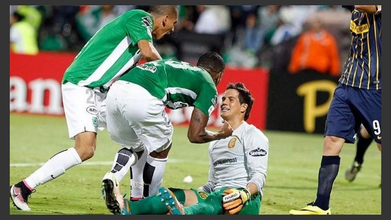 El momento en el que Berrío le grita el gol a Sosa.