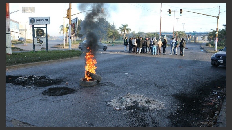 Los piquetes arrancaron a las 6 de la mañana.