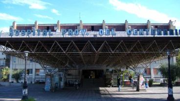 Entre los hechos, un médico del Centenario denunció amenazas.